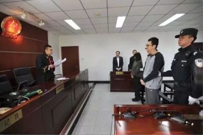 王寶強律師曬照引熱議 宋喆獲刑六年，明星經紀背后的警示